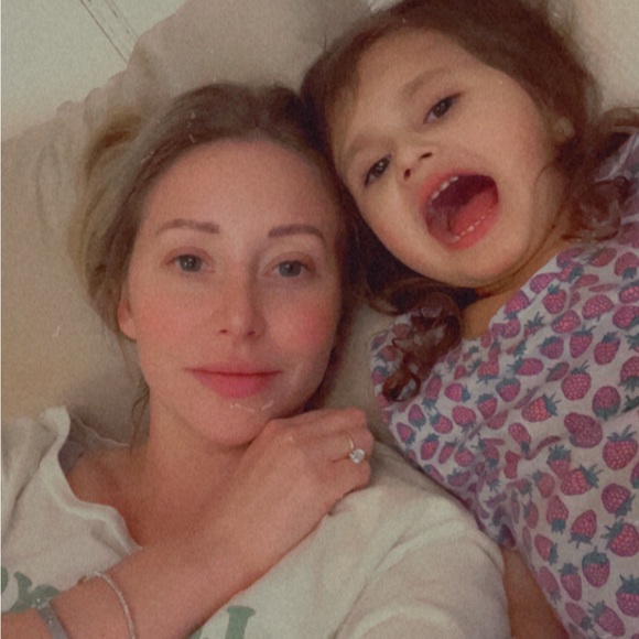 Meet your Posher, Gwen - Picture 5 of 7